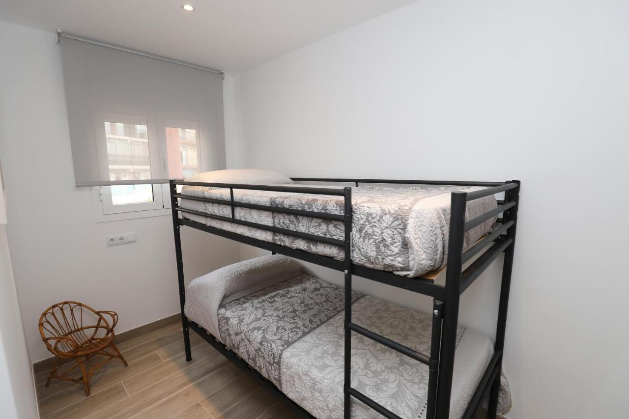Apartaments Agneta - Ancla Кембрилс Екстериор снимка